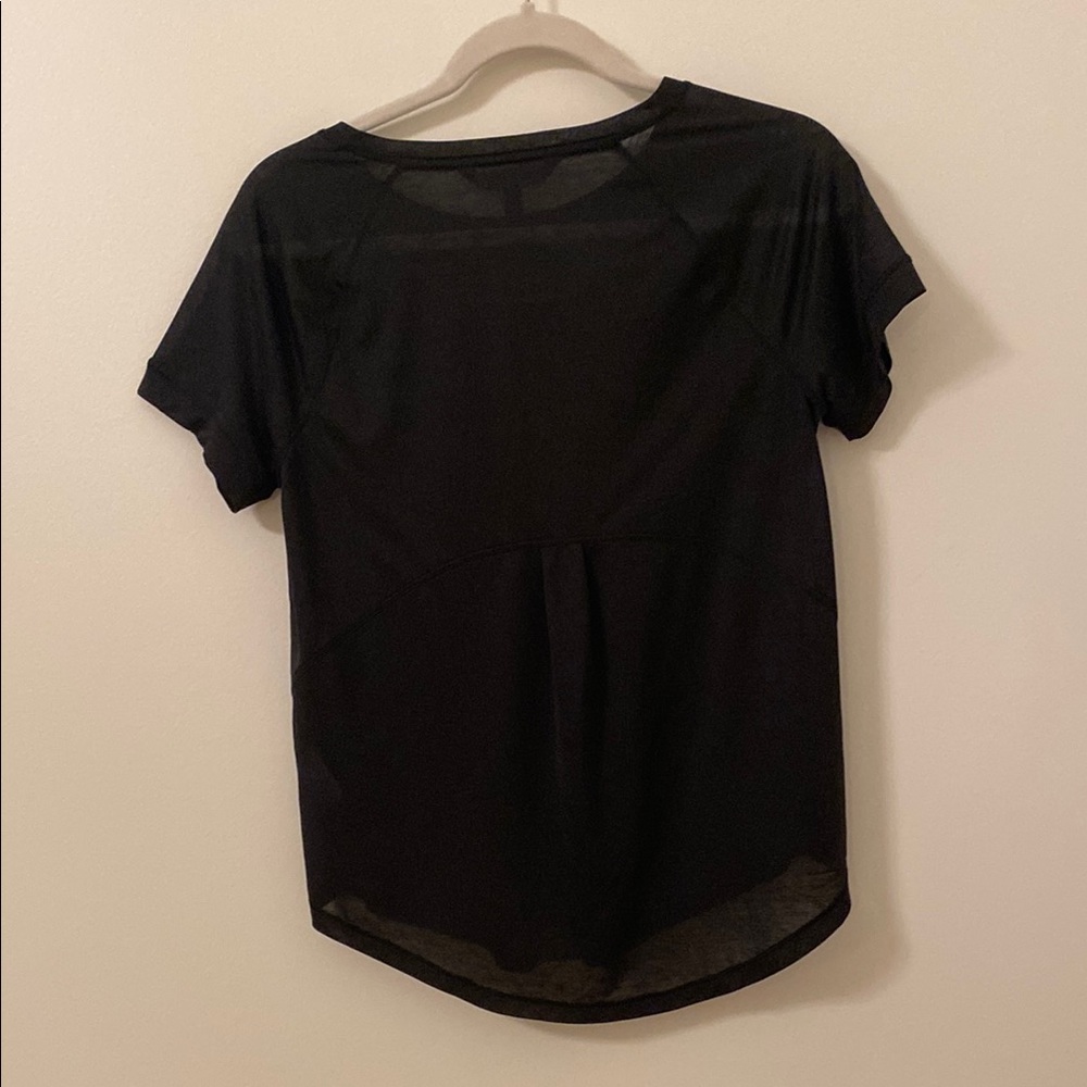Athleta Black Relaxed Fit Short Sleeve Tee - Picture 4 of 6